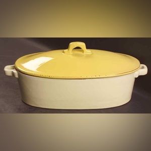 Vietri 2.25 Quart Oval Covered Casserole